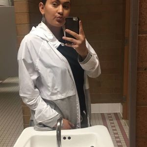 Meet your Posher, Loka